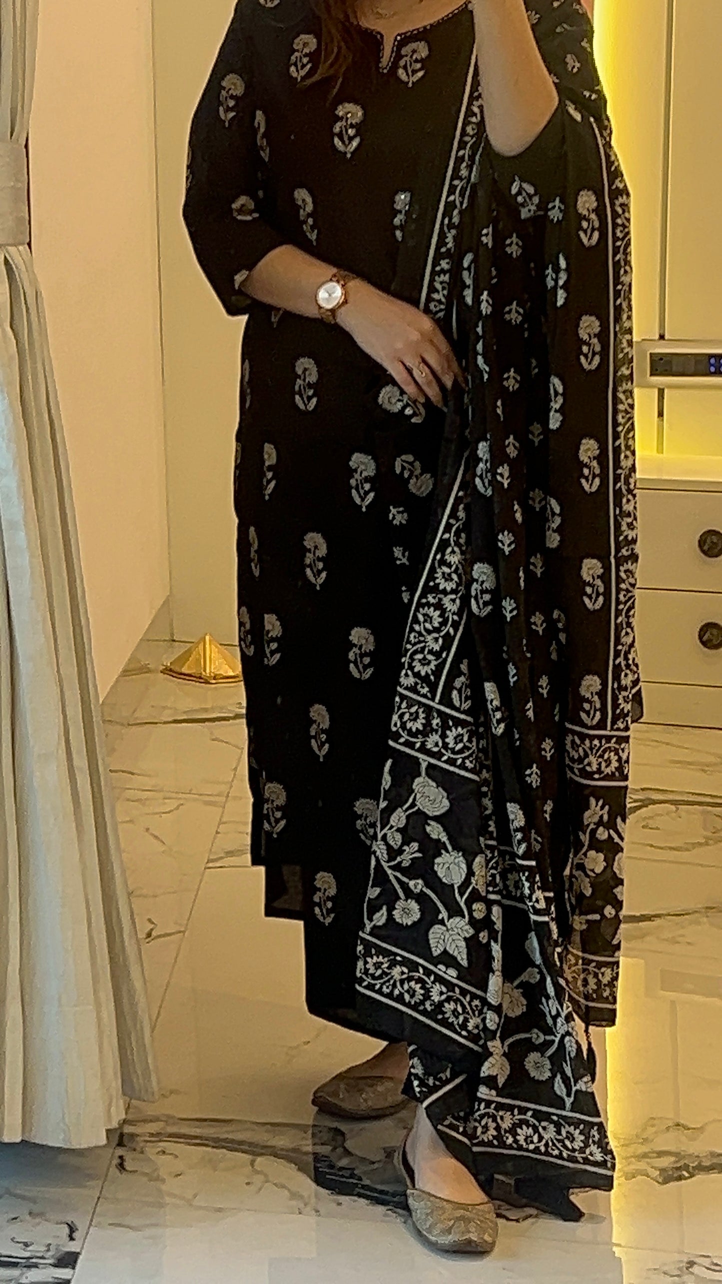 women's black Cotton Kurta Set with Dupatta (38 to 46 ) | VGANG
