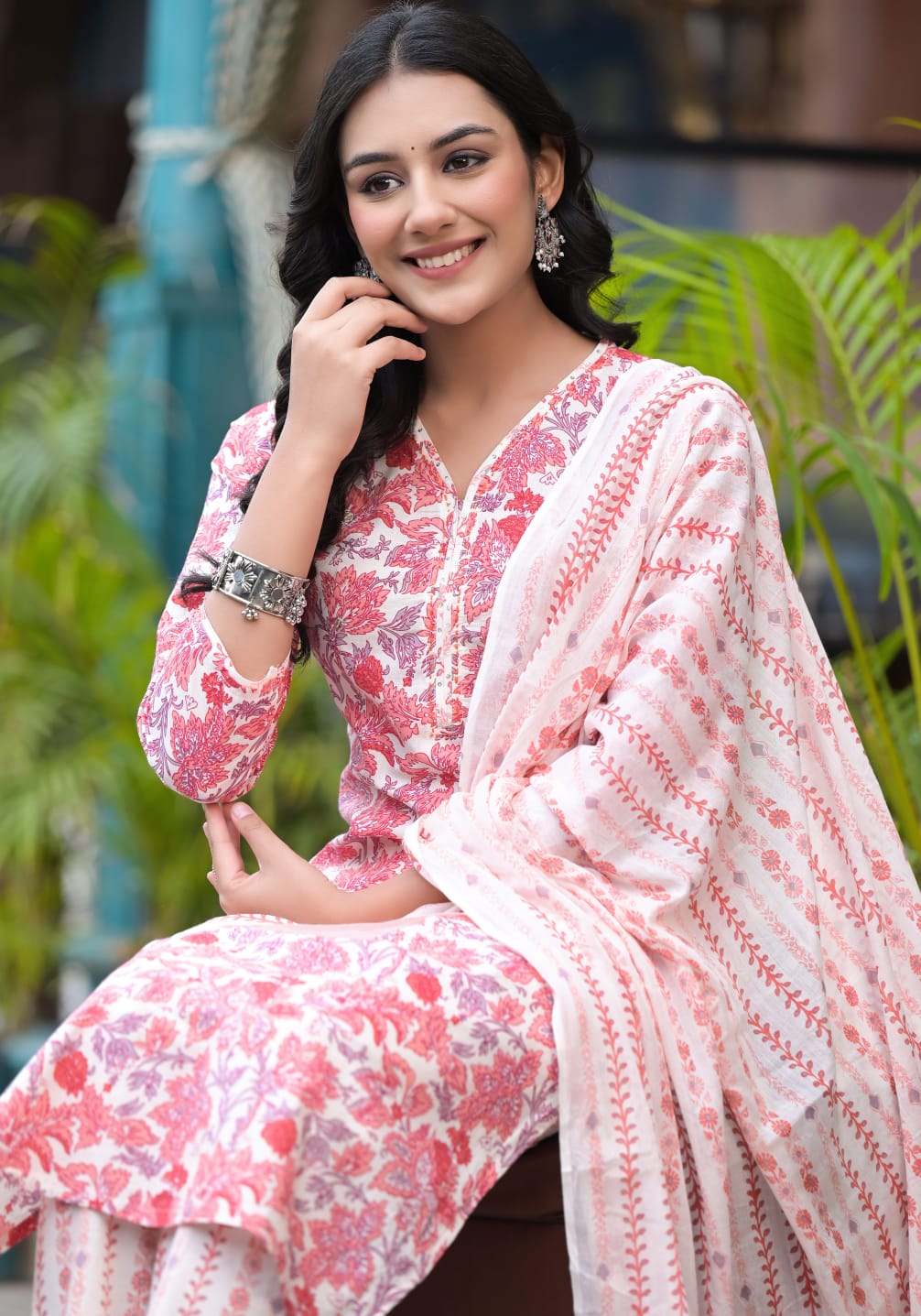 Off white kurta set with dupatta