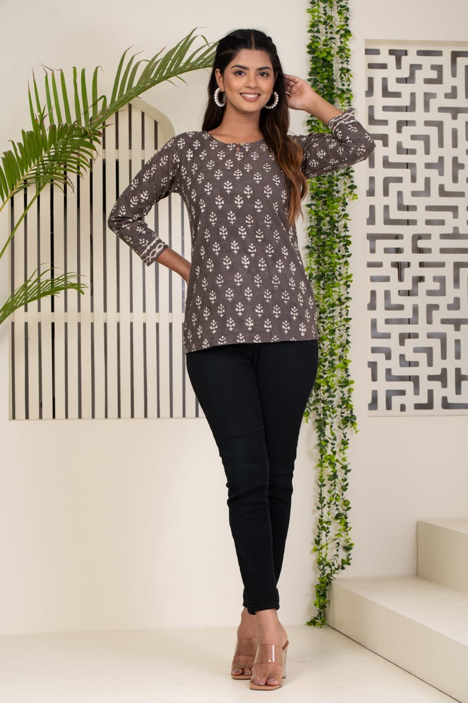 Grey Hand Block TOP