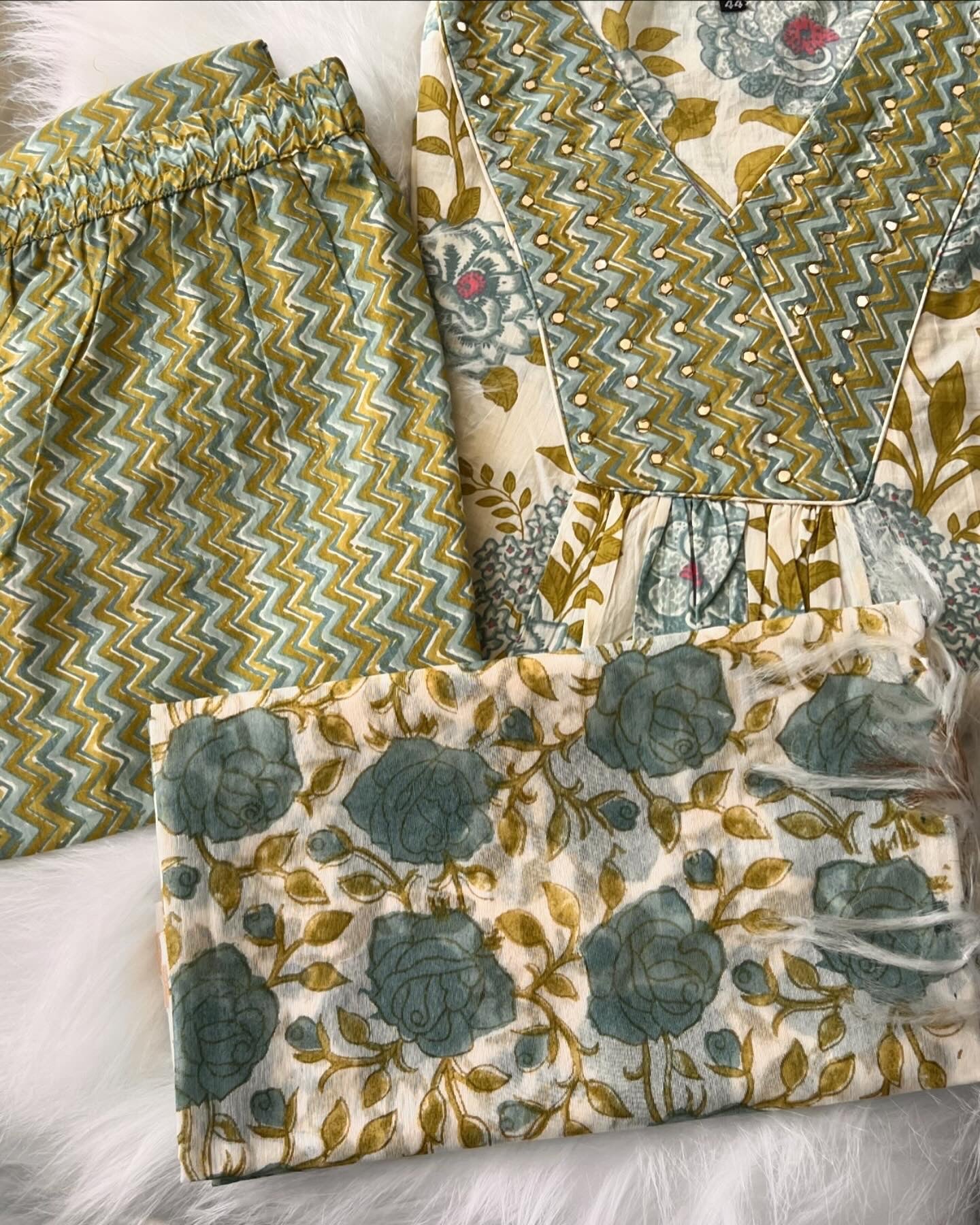 Off white kurta Set with duptta