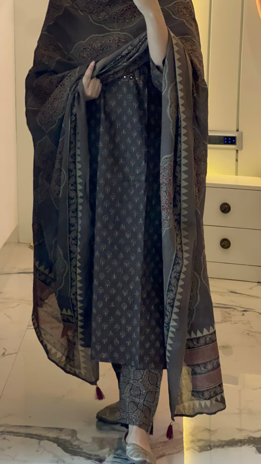 Women's Brown Cotton Kurta set with Dupatta (38 to 52) | VGANG