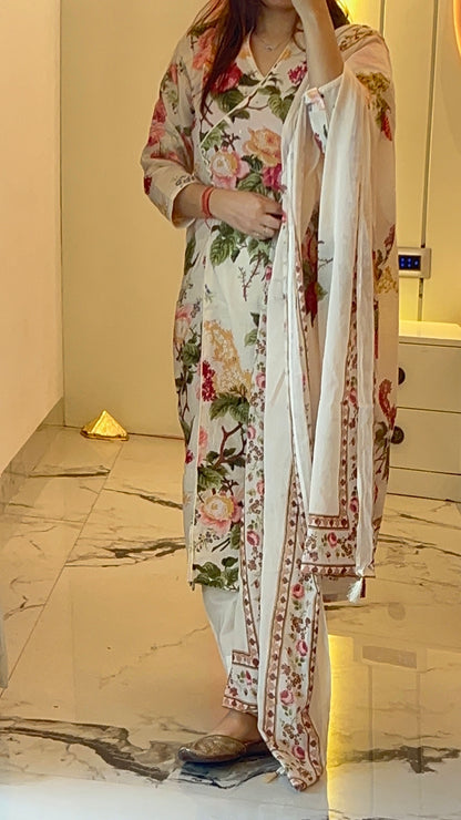 Women’s Off-White Cotton Kurta Set with Dupatta (38 to 52) | VGANG