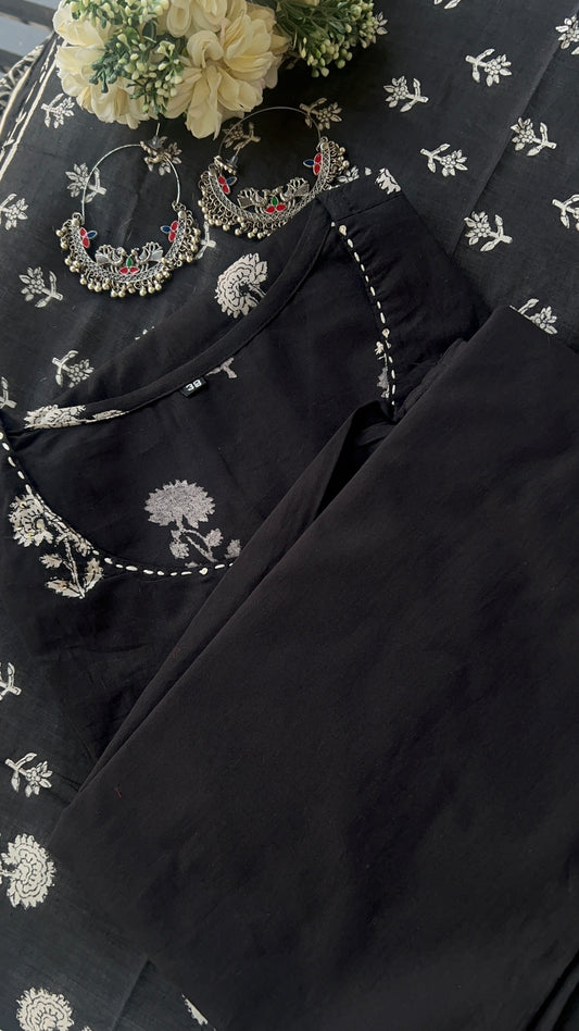 women's black Cotton Kurta Set with Dupatta (38 to 46 ) | VGANG