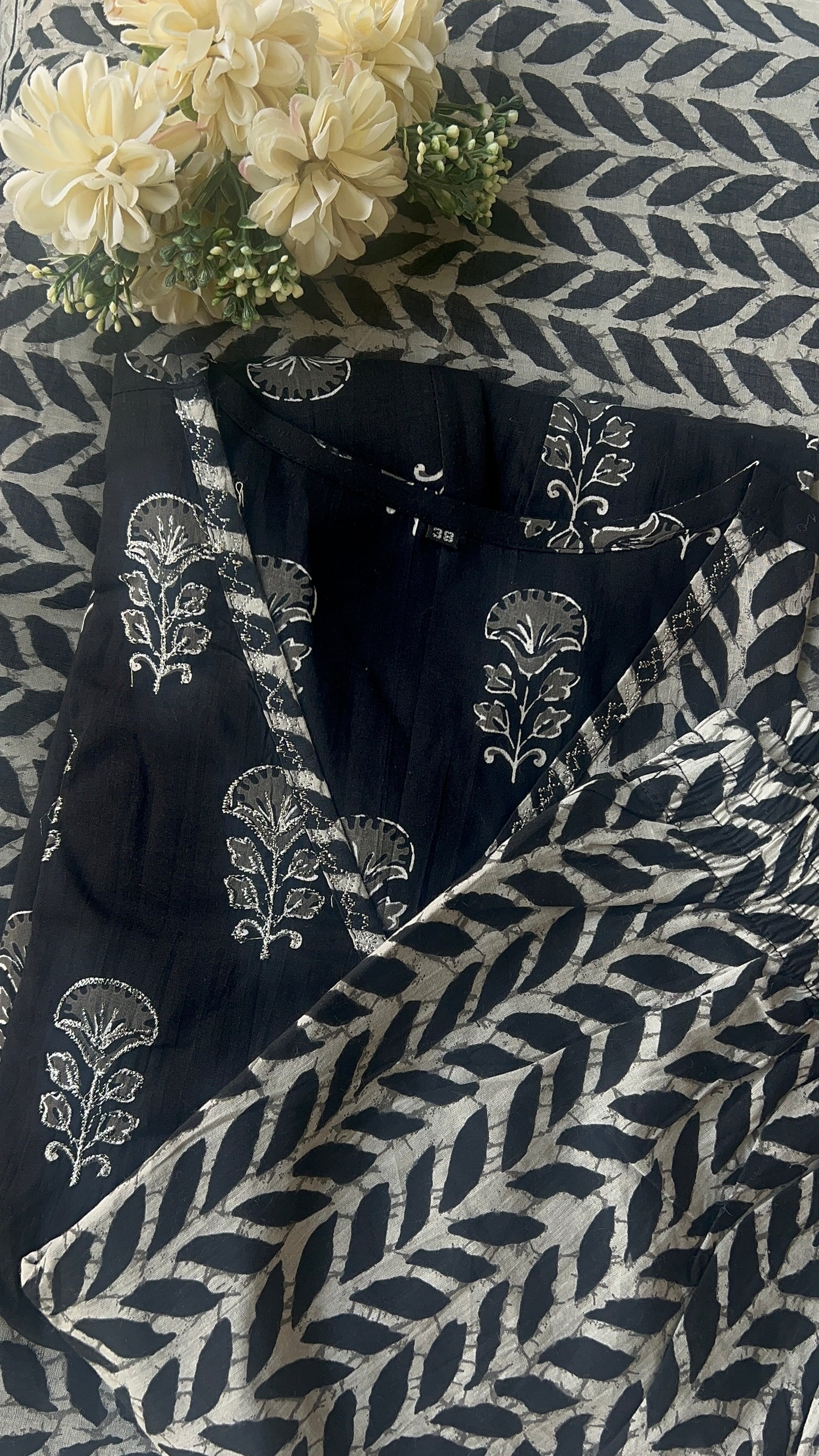 Women Black Cotton Anarkali kurta set with Dupatta (38 to 44)