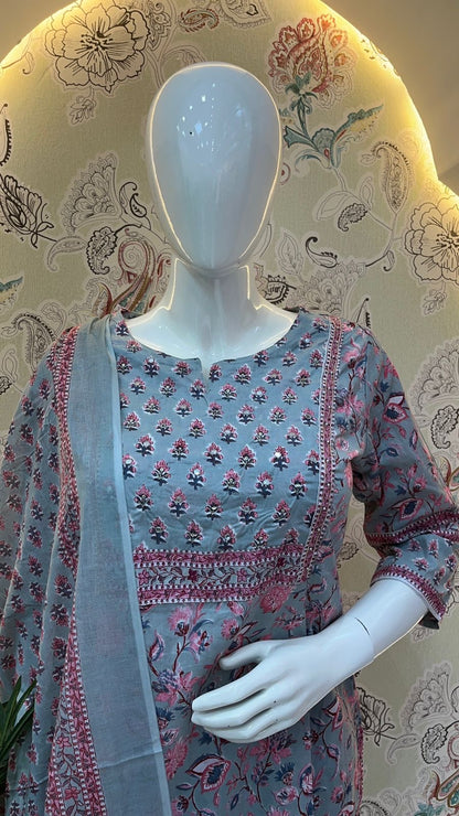 Grey kurta set with dupatta