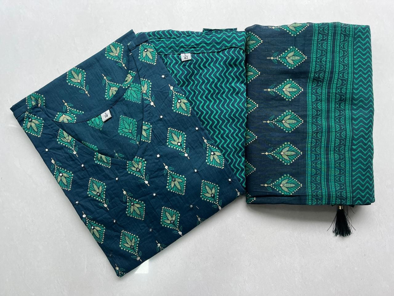 Pure Premium Green Cotton kurta set with Dupatta (38 to 52)