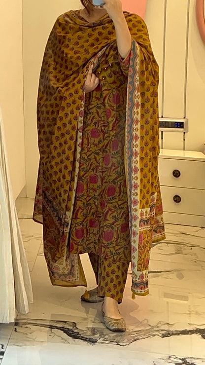 women's mustard cotton Block print kurta set with dupatta (38 to 52)