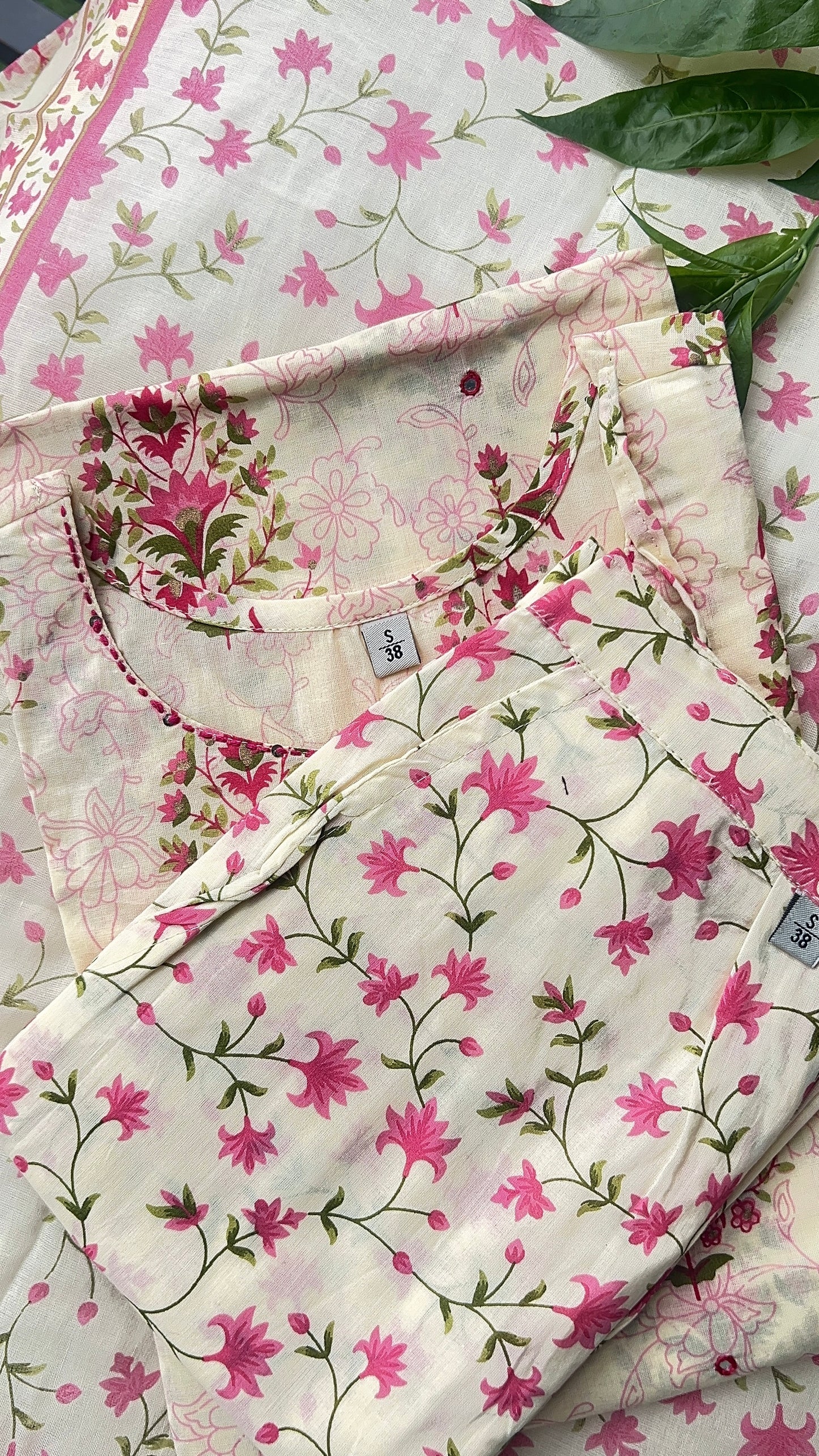 Women Cream Butti Print Cotton kurta Set with Dupatta (38 to 52)