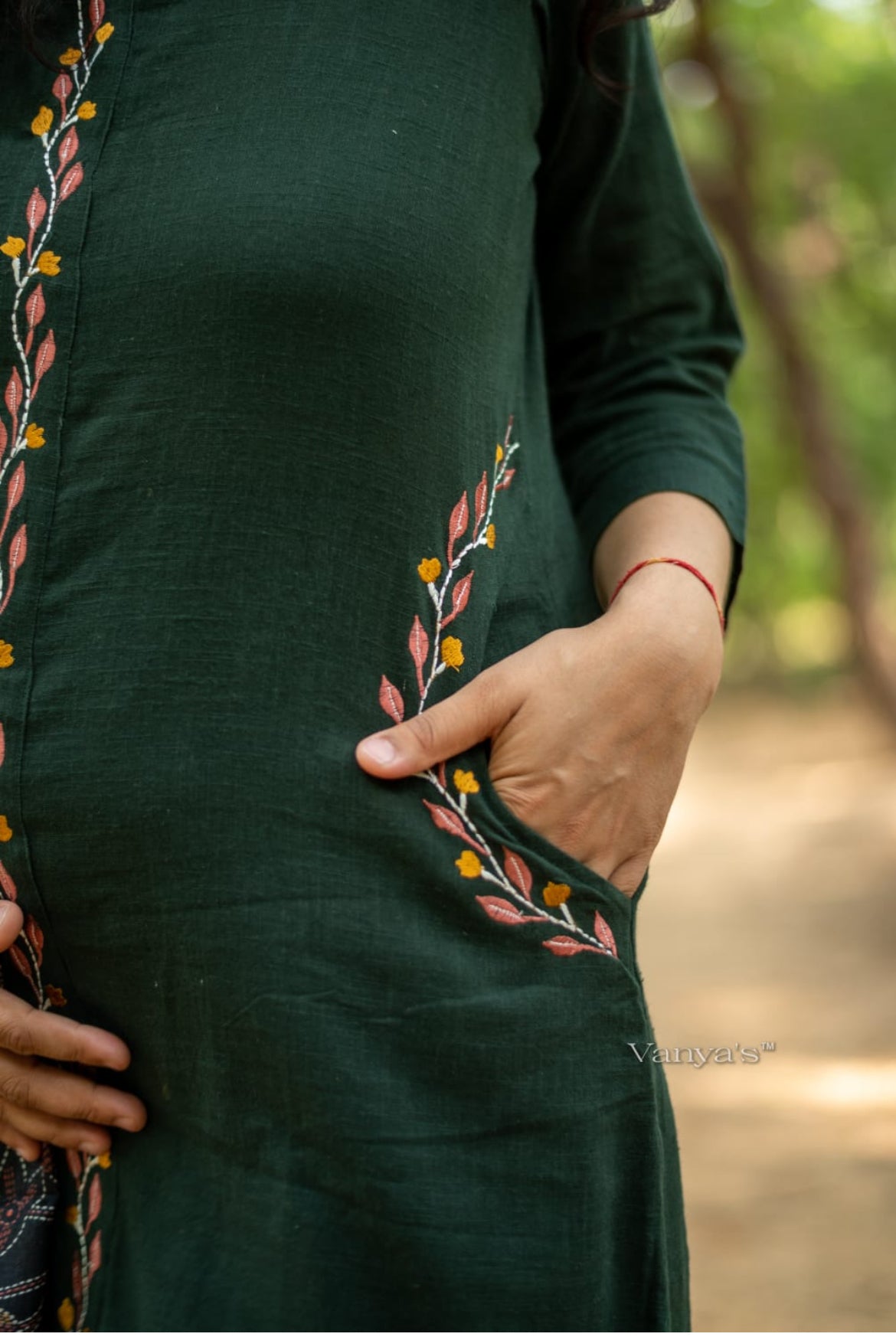 Green Embroidered kurta set with duptta