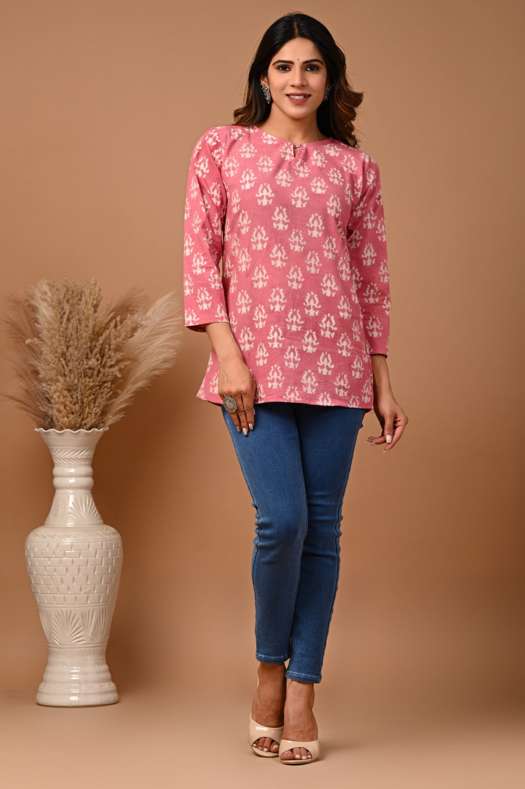 Pink hand block top