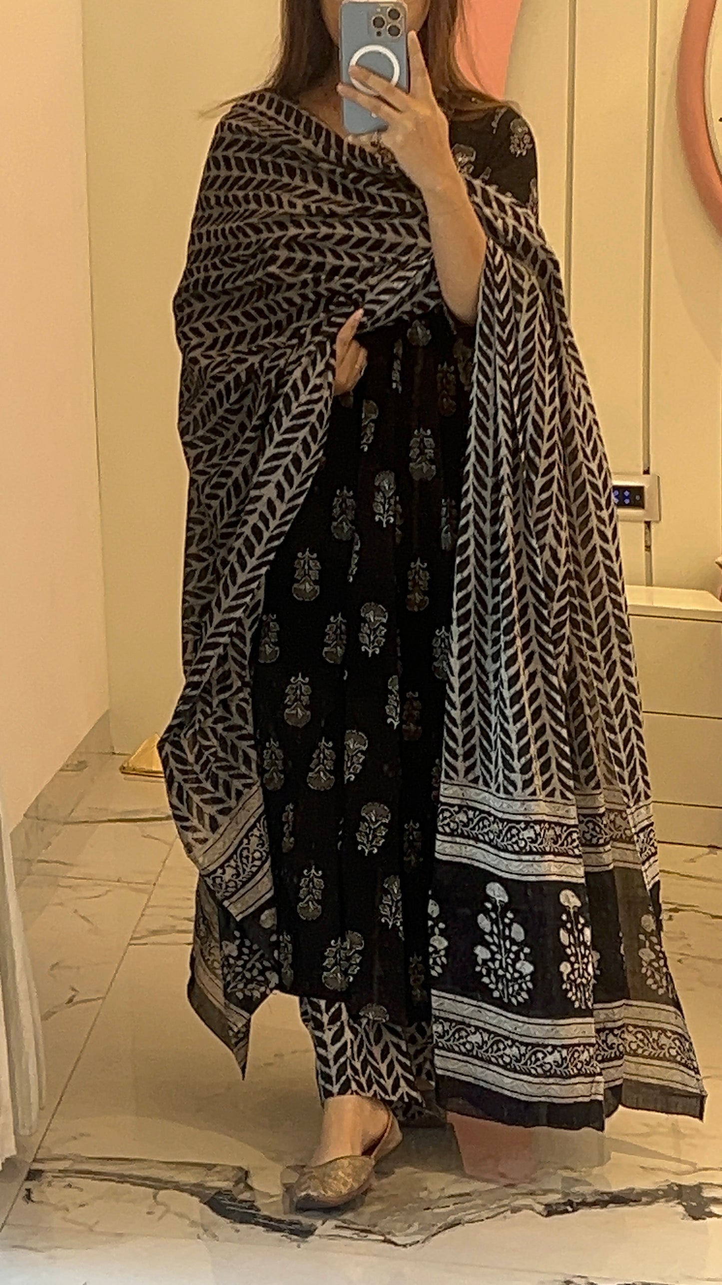Women Black Cotton Anarkali kurta set with Dupatta (38 to 44)