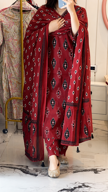 Women’s Maroon Diamond Print Cotton kurta set with Dupatta (38 to 52)