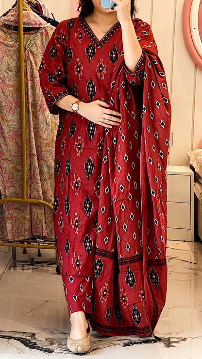 Women’s Maroon Diamond Print Cotton kurta set with Dupatta (38 to 52)