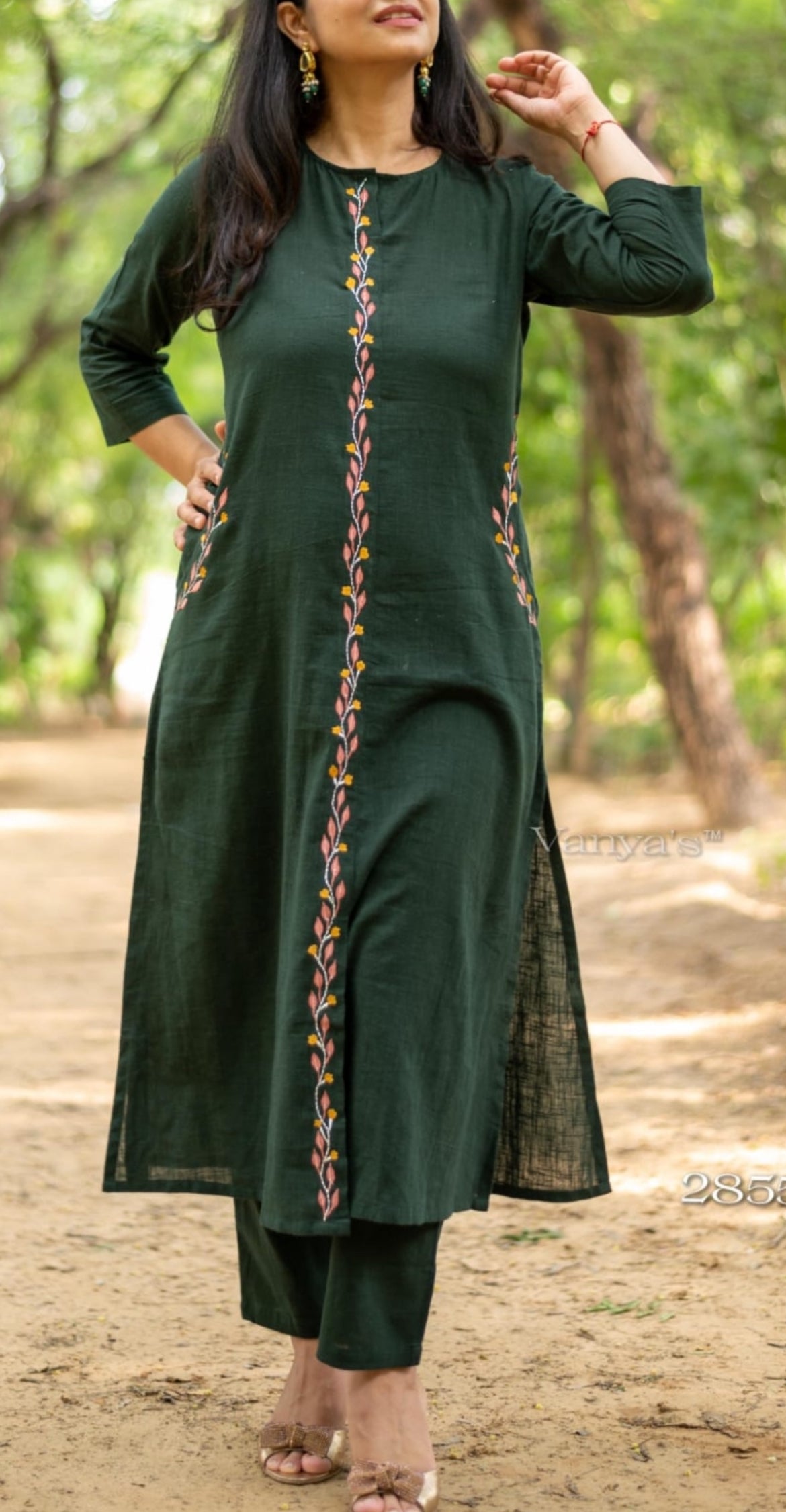 Green Embroidered kurta set with duptta