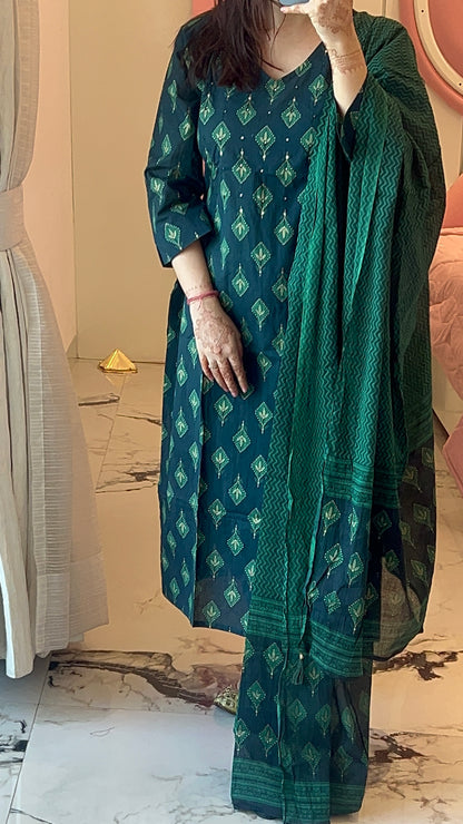 Pure Premium Green Cotton kurta set with Dupatta (38 to 52)