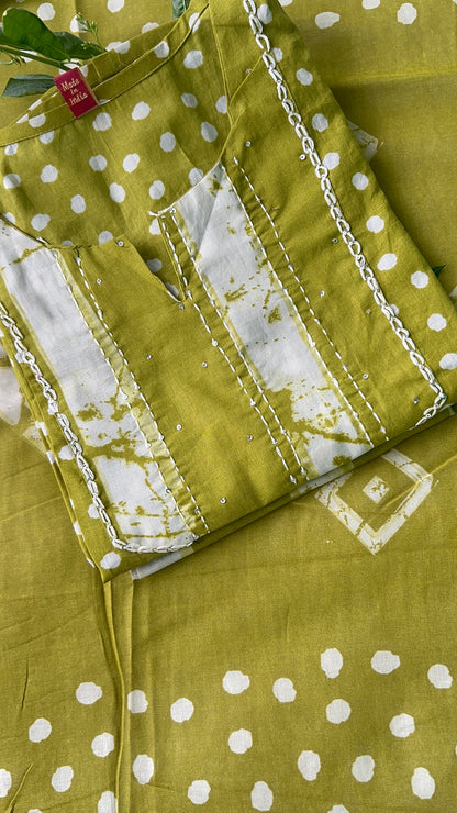 Pure Premium Parrot Green Straight Cotton Kurta set with Dupatta (38 to 44)