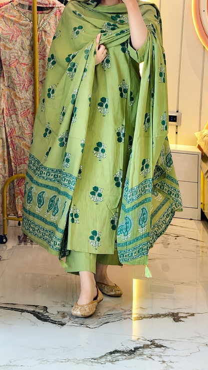 Women’s Pista Green Aline Cotton kurta set with Dupatta (38 to 52)