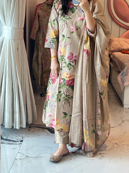 Women’s beige Aline Floral Print Cotton Kurta set with Dupatta (38 to 52)|VGANG