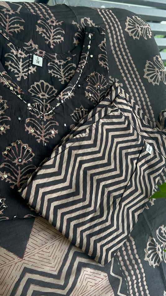 Pure Premium Black Cotton kurta set with Dupatta (38 to 52)